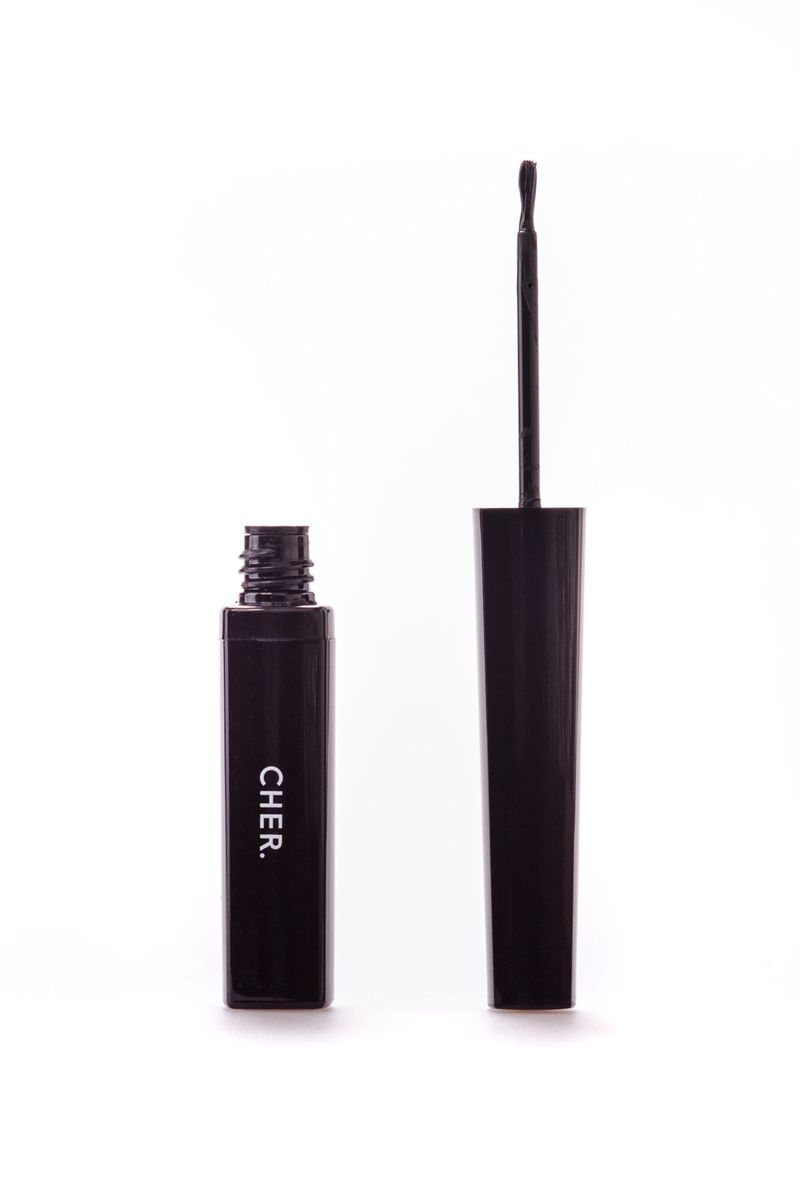 delineador-de-ojos-liquido-cher-negro