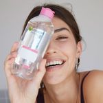 243408_combo-mascara-de-pestanas-maybelline-lash-sensational-sky-high-cosmic-agua-micelar-garnier-skin-active-x-400-ml_Imagen-6.jpg
