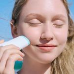 protector-solar-skin1004-centella-hyalu-cica-silky-fit-spf-50-x-20-g